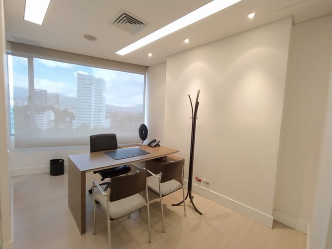 Oficina en arriendo en Villa Carlota, Medellín, 120 m² · foto 6 de 16