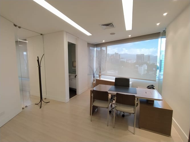 Oficina en arriendo en Villa Carlota, Medellín, 120 m² · foto 11 de 16