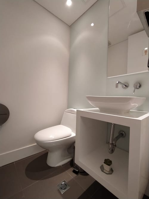 Oficina en arriendo en Villa Carlota, Medellín, 120 m² · foto 15 de 16
