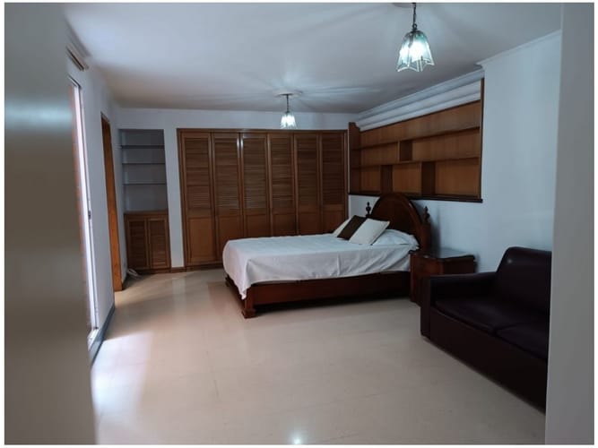 Apartamento de 3 alcobas en venta en Santa Teresita, Medellín, 140 m² · foto 3 de 11