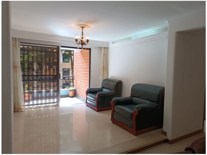 Apartamento de 3 alcobas en venta en Santa Teresita, Medellín, 140 m² · foto 5 de 11