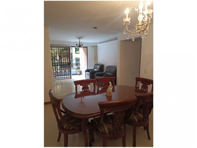 Apartamento de 3 alcobas en venta en Santa Teresita, Medellín, 140 m² · foto 9 de 11