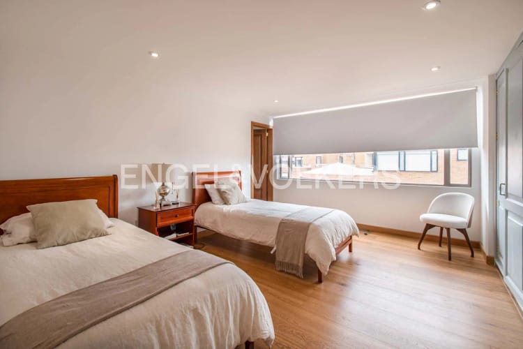 Apartamento de 4 alcobas en venta en La Cabrera, Bogotá, 379 m² · foto 22 de 24