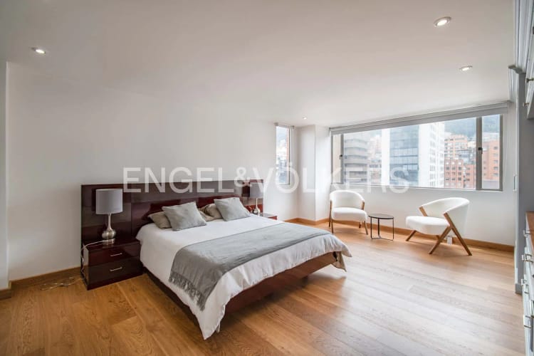 Apartamento de 4 alcobas en venta en La Cabrera, Bogotá, 379 m² · foto 20 de 24