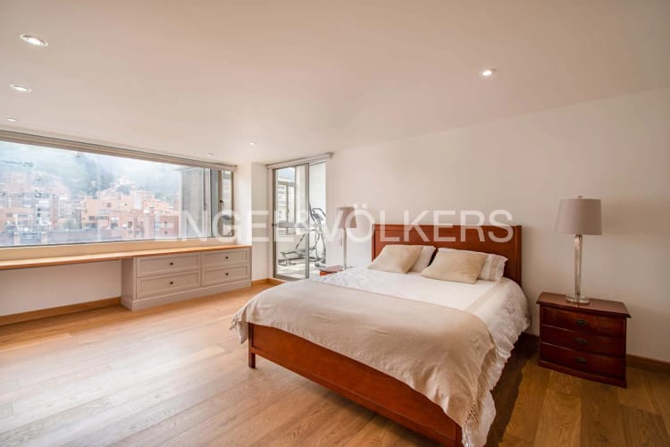 Apartamento de 4 alcobas en venta en La Cabrera, Bogotá, 379 m² · foto 17 de 24