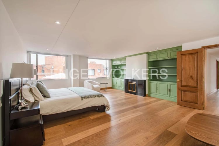 Apartamento de 4 alcobas en venta en La Cabrera, Bogotá, 379 m² · foto 12 de 24