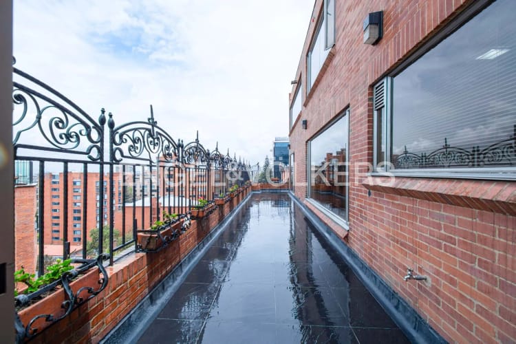Apartamento de 4 alcobas en venta en La Cabrera, Bogotá, 379 m² · foto 10 de 24