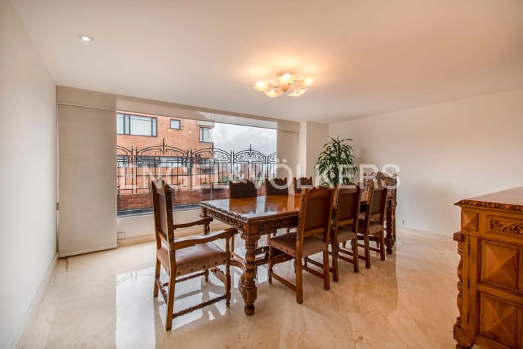 Apartamento de 4 alcobas en venta en La Cabrera, Bogotá, 379 m² · foto 6 de 24