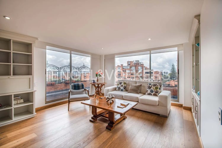 Apartamento de 4 alcobas en venta en La Cabrera, Bogotá, 379 m² · foto 5 de 24