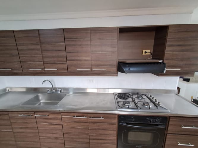 Apartamento de 3 alcobas en arriendo en El Poblado, Medellín, 150 m² · foto 5 de 24