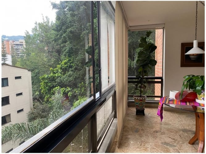 Apartamento de 3 alcobas en venta en El Poblado, Medellín, 217 m² · foto 3 de 12