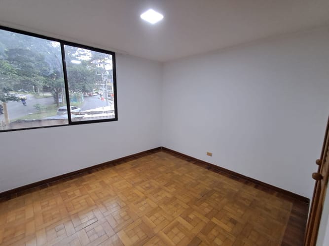 Apartamento de 3 alcobas en arriendo en El Poblado, Medellín, 150 m² · foto 16 de 24