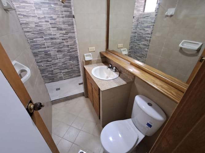 Apartamento de 3 alcobas en arriendo en El Poblado, Medellín, 150 m² · foto 17 de 24