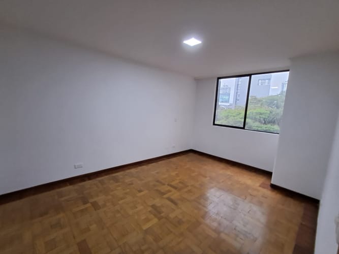 Apartamento de 3 alcobas en arriendo en El Poblado, Medellín, 150 m² · foto 20 de 24