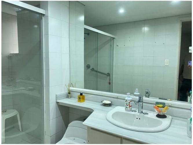 Apartamento de 3 alcobas en venta en El Poblado, Medellín, 217 m² · foto 12 de 12
