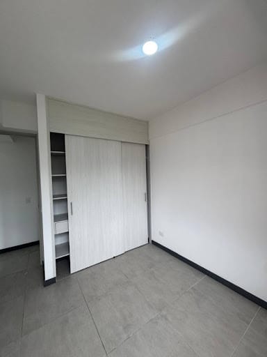 Apartamento de 3 alcobas en arriendo en Las Lomitas, Sabaneta, 82 m² · foto 9 de 12