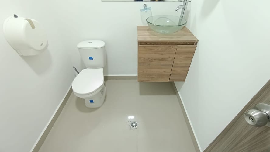 Oficina en arriendo en Suramericana, Medellín, 85 m² · foto 10 de 11