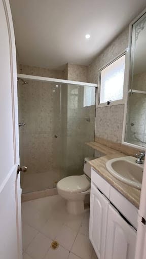 Casa de 4 alcobas en arriendo en El Esmeraldal, Envigado, 226 m² · foto 19 de 24