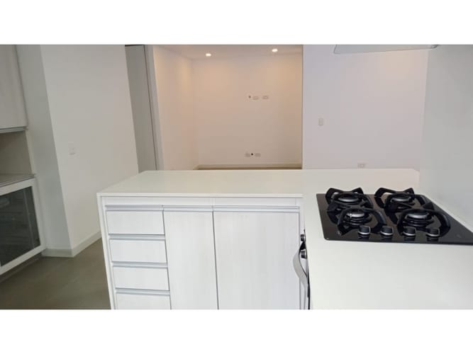 Apartamento de 3 alcobas en venta en Vía Las Palmas, Medellín, 105 m² · foto 5 de 24