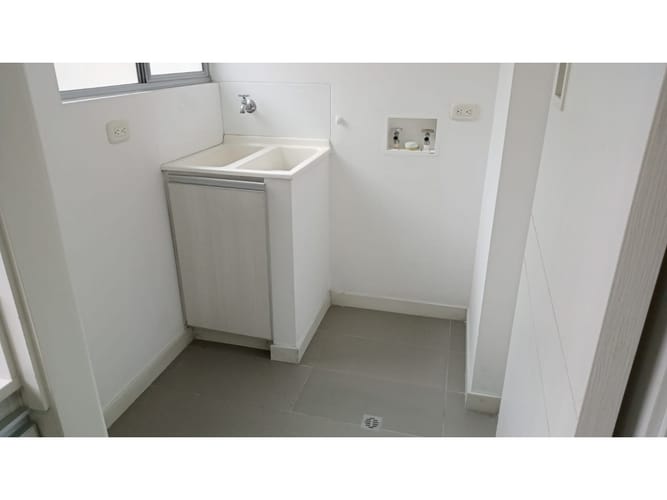 Apartamento de 3 alcobas en venta en Vía Las Palmas, Medellín, 105 m² · foto 9 de 24