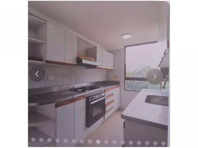 Apartamento de 2 alcobas en venta en El Poblado, Medellín, 160 m² · foto 6 de 14
