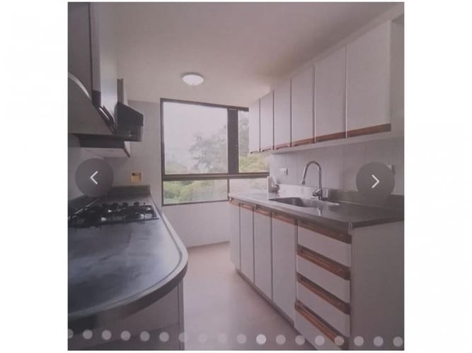 Apartamento de 2 alcobas en venta en El Poblado, Medellín, 160 m² · foto 7 de 14
