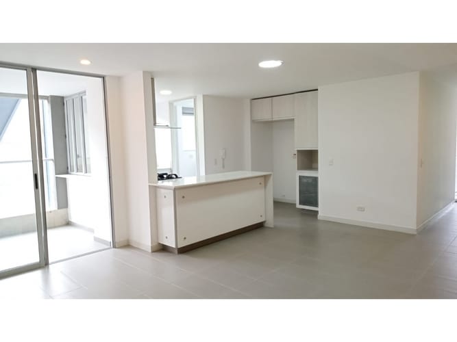 Apartamento de 3 alcobas en arriendo en Vía Las Palmas, Medellín, 105 m² · foto 3 de 24