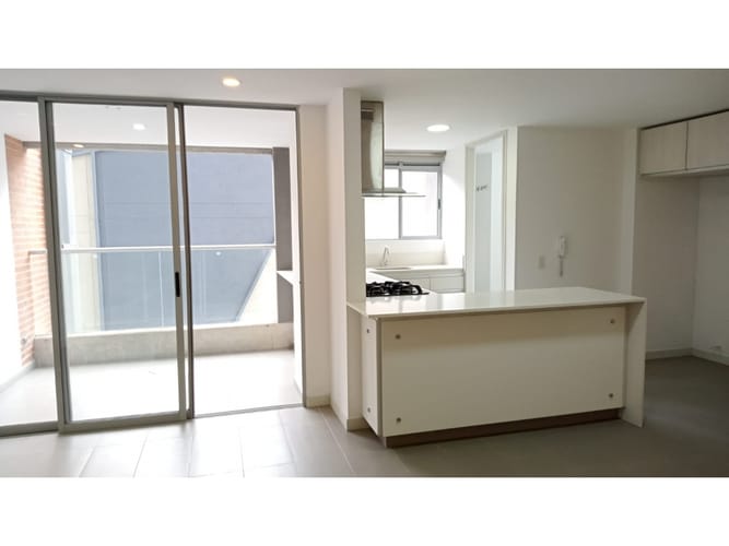Apartamento de 3 alcobas en arriendo en Vía Las Palmas, Medellín, 105 m² · foto 4 de 24