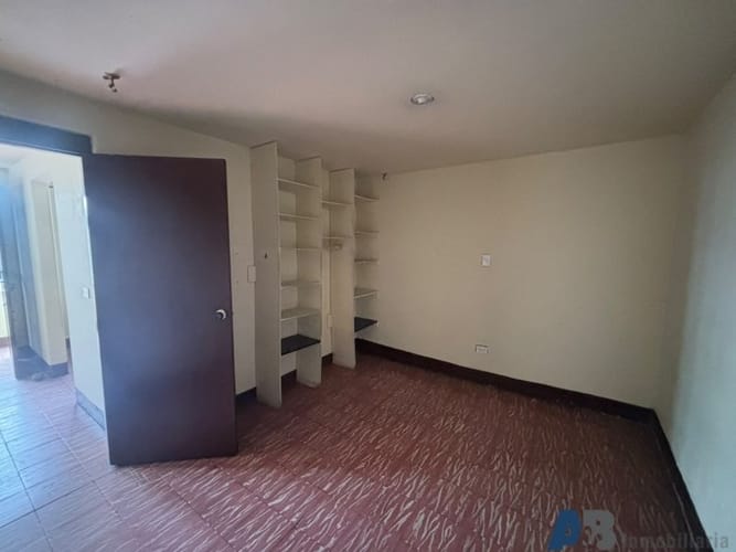 Casa de 2 alcobas en venta en Sucre, Medellín, 66 m² · foto 7 de 13
