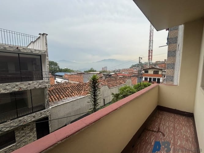 Casa de 2 alcobas en venta en Sucre, Medellín, 66 m² · foto 13 de 13