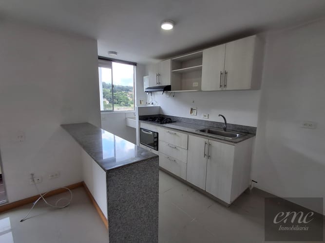 Apartamento de 2 alcobas en arriendo en Chile, La Estrella, 80 m² · foto 3 de 19
