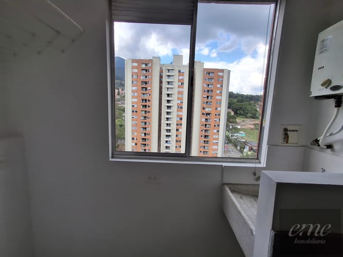 Apartamento de 2 alcobas en arriendo en Chile, La Estrella, 80 m² · foto 4 de 19