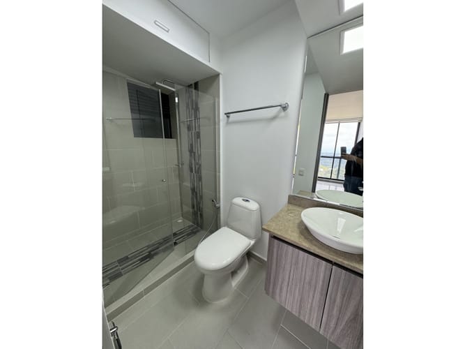Apartamento de 2 alcobas en venta en Avenida Centenario, Armenia, 66 m² · foto 4 de 11