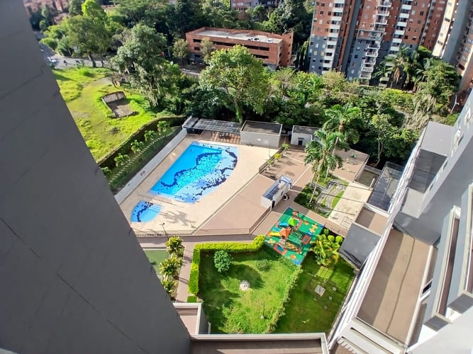 Apartamento de 3 alcobas en arriendo en Ditaires, Itagüí, 78 m² · foto 2 de 20