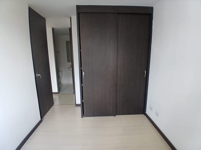 Apartamento de 3 alcobas en arriendo en Ditaires, Itagüí, 78 m² · foto 3 de 20