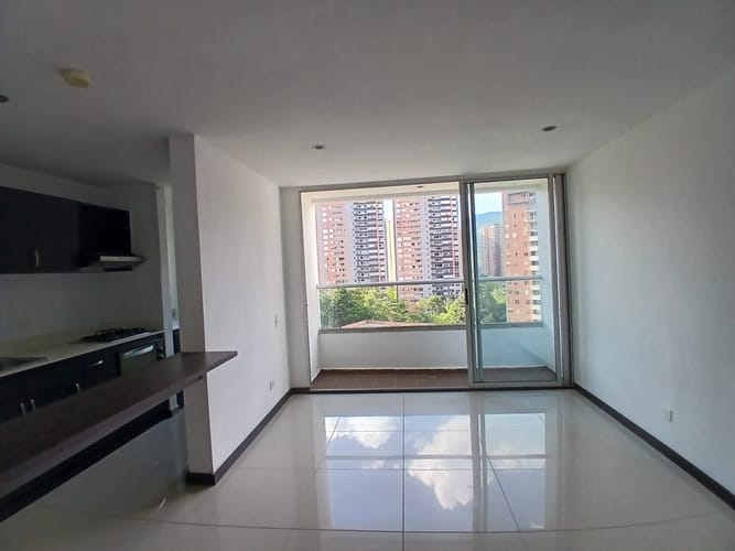 Apartamento de 3 alcobas en arriendo en Ditaires, Itagüí, 78 m² · foto 6 de 20