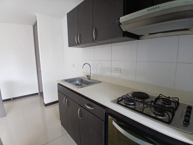 Apartamento de 3 alcobas en arriendo en Ditaires, Itagüí, 78 m² · foto 9 de 20