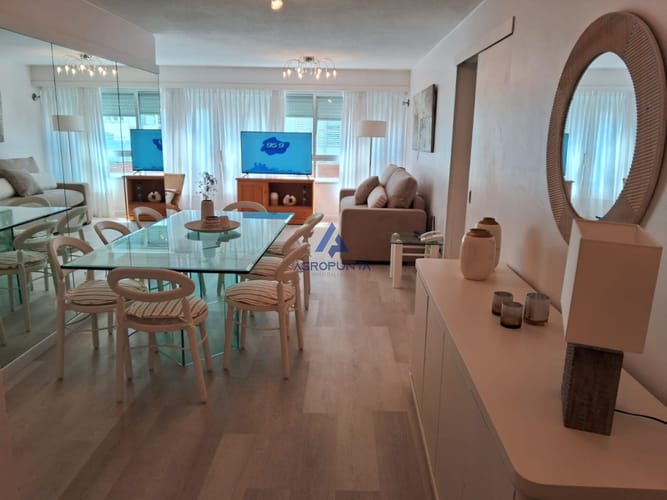 Amplio Apartamento 2 Dormitorios · Foto 2