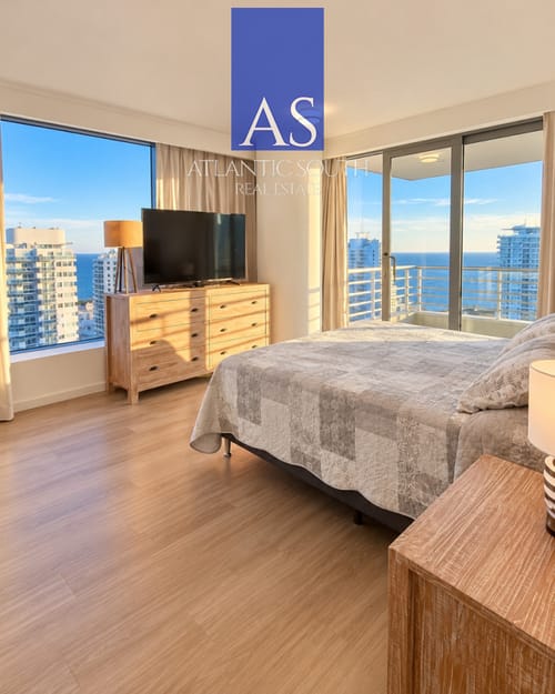 Terraza envolvente, dos suites y equipamiento completo. · Photo 4