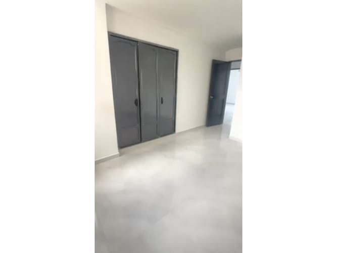Apartaestudio en venta en Pinares, Bogotá, 110 m² · foto 11 de 16