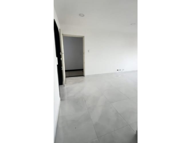Apartaestudio en venta en Pinares, Bogotá, 110 m² · foto 16 de 16