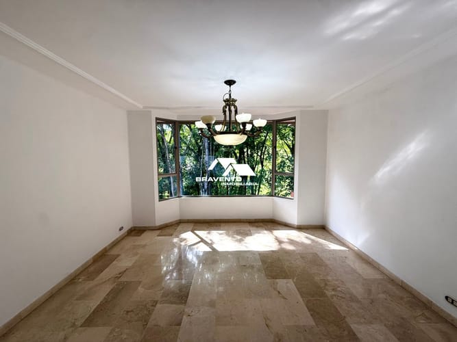 Casa de 4 alcobas en venta en La Calera, Medellín, 520 m² · foto 3 de 24