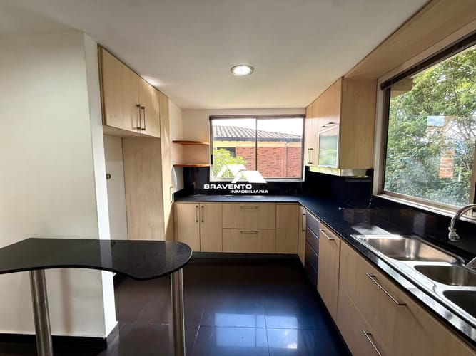 Casa de 4 alcobas en venta en La Calera, Medellín, 520 m² · foto 6 de 24