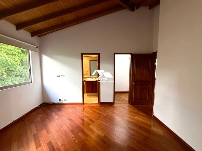 Casa de 4 alcobas en venta en La Calera, Medellín, 520 m² · foto 14 de 24