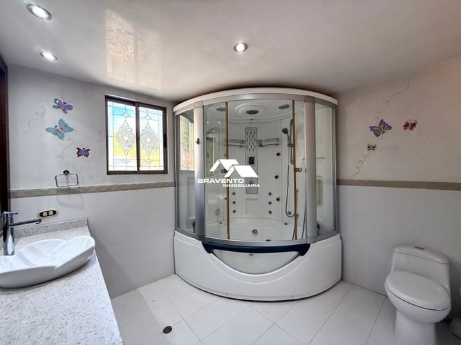 Casa de 4 alcobas en venta en La Calera, Medellín, 520 m² · foto 16 de 24