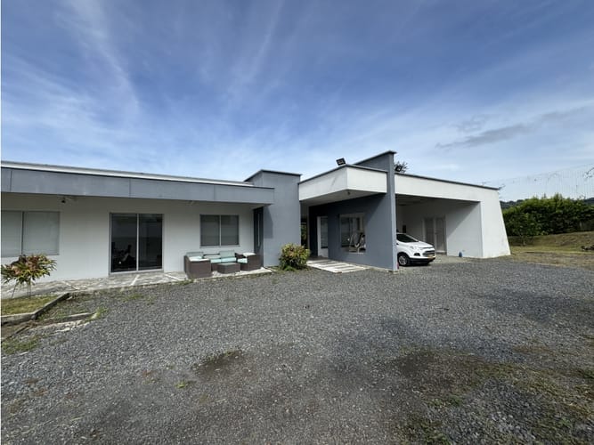 Casa de 6 alcobas en venta en Combia, Pereira, 550 m² · foto 10 de 24