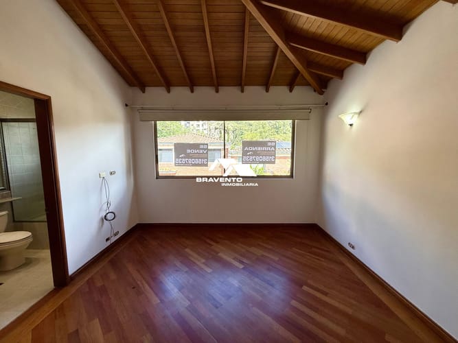 Casa de 4 alcobas en venta en La Calera, Medellín, 520 m² · foto 21 de 24