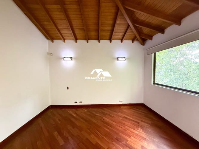 Casa de 4 alcobas en venta en La Calera, Medellín, 520 m² · foto 22 de 24