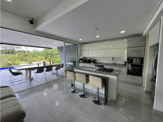 Casa de 6 alcobas en venta en Combia, Pereira, 550 m² · foto 14 de 24
