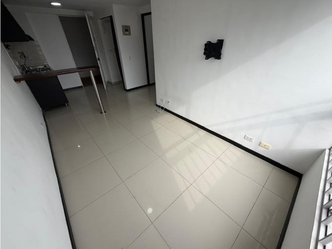 Apartamento de 2 alcobas en arriendo en Cucaracho, Medellín, 43 m² · foto 2 de 9